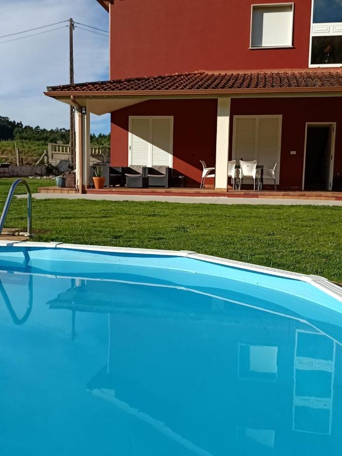 Apartamento en bloque vivienda con piscina y barbacoa a 15 min de la playa Meis Exterior foto
