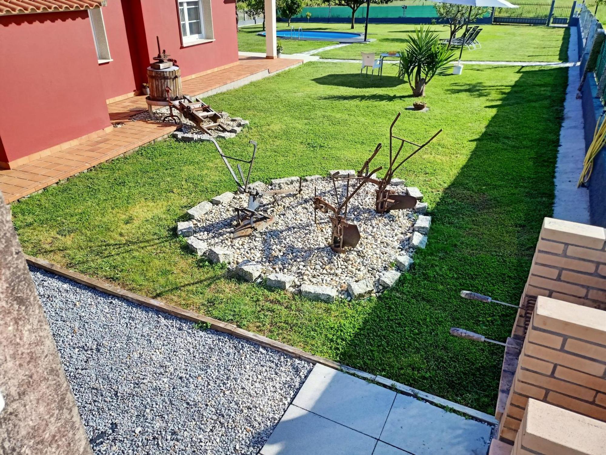 Apartamento en bloque vivienda con piscina y barbacoa a 15 min de la playa Meis Exterior foto