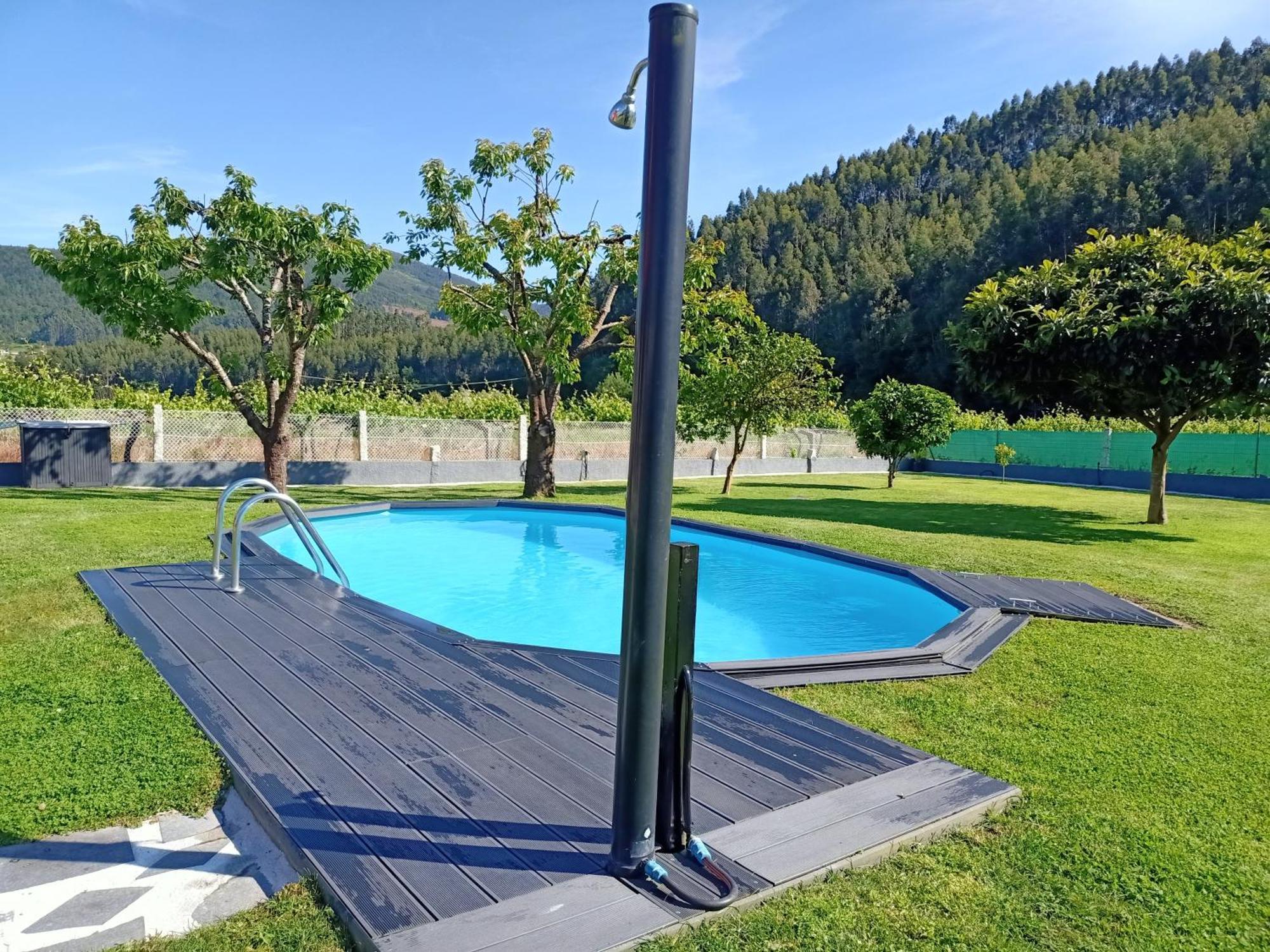 Apartamento en bloque vivienda con piscina y barbacoa a 15 min de la playa Meis Exterior foto