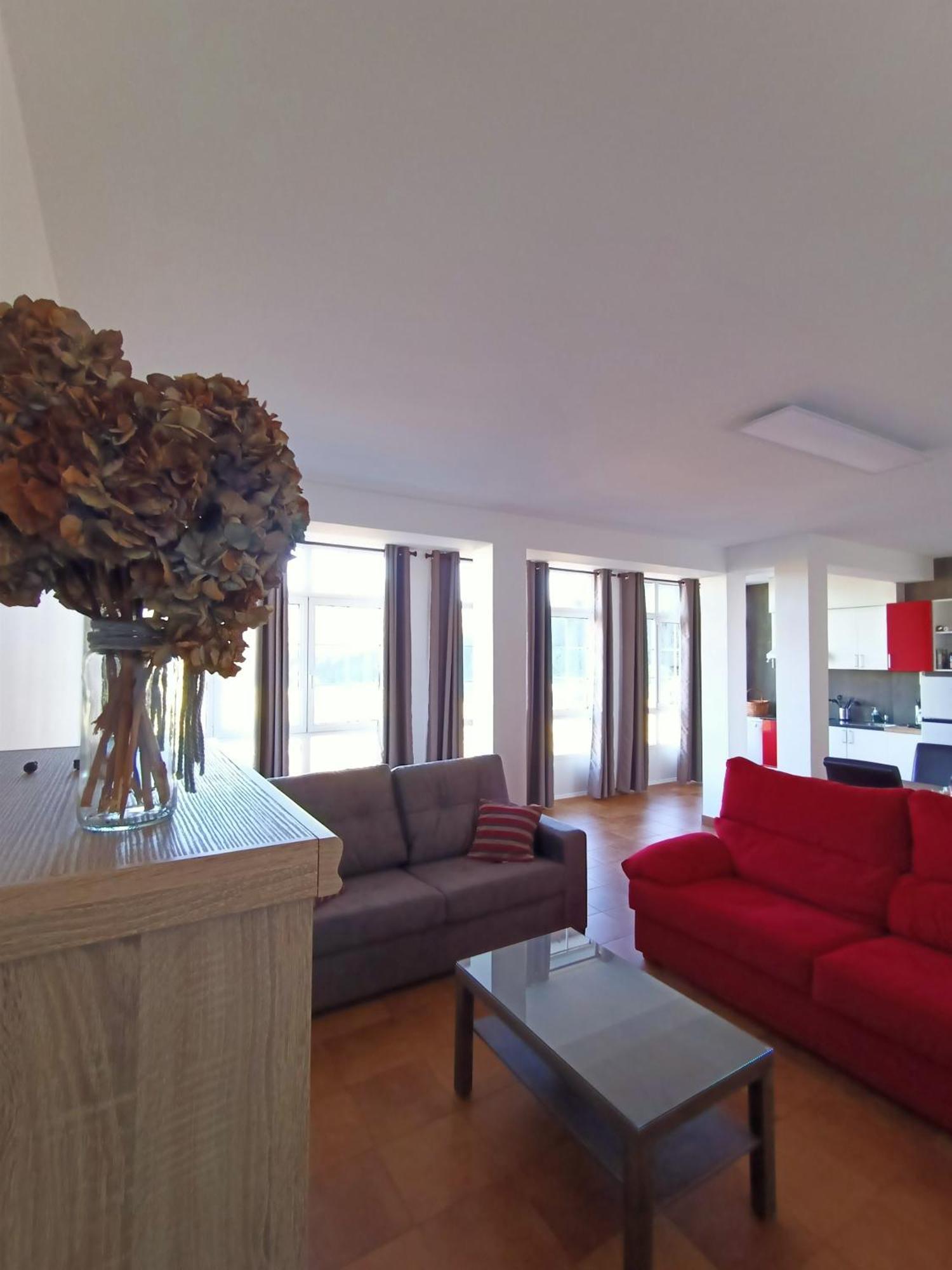Apartamento en bloque vivienda con piscina y barbacoa a 15 min de la playa Meis Exterior foto