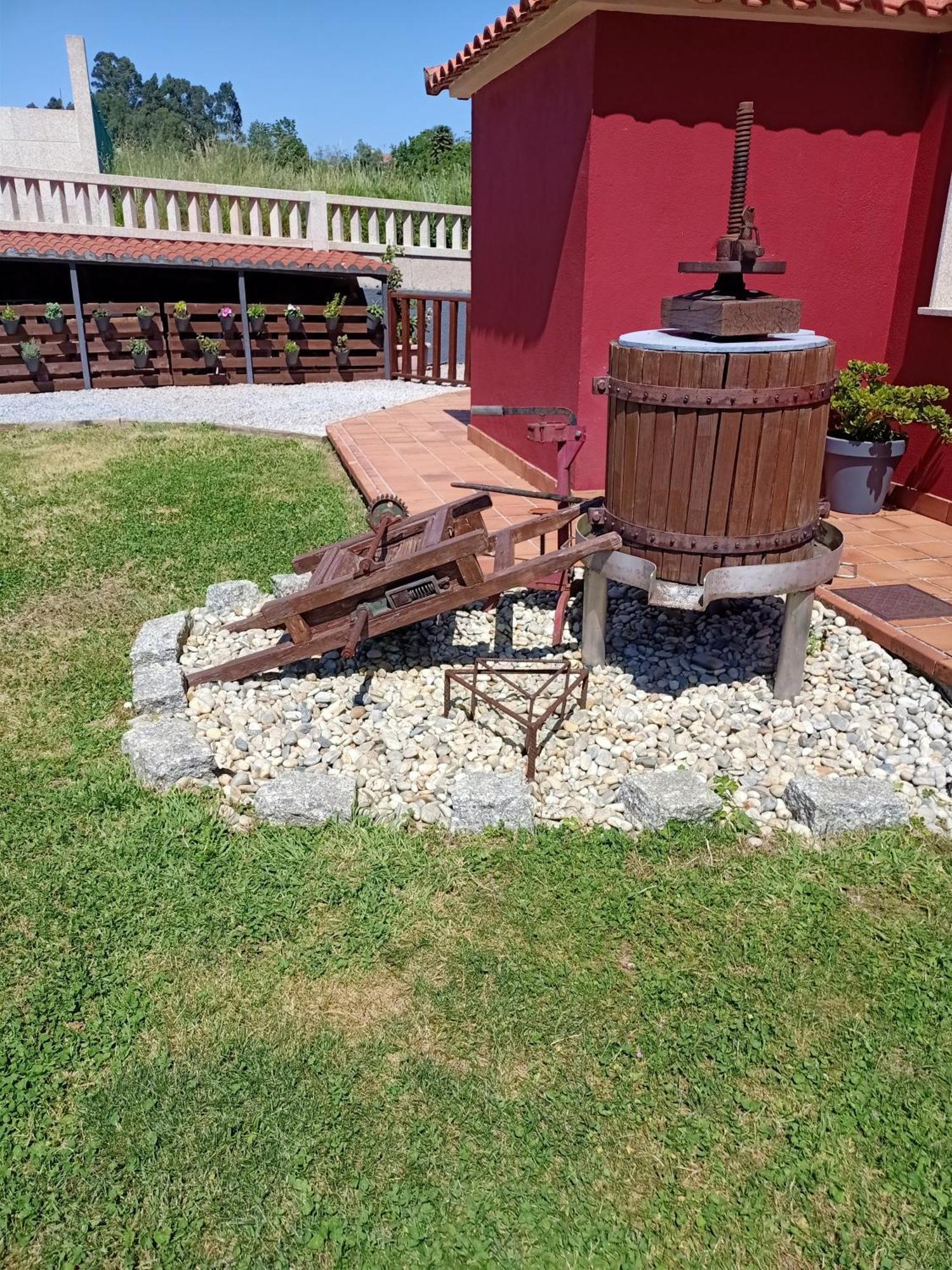 Apartamento en bloque vivienda con piscina y barbacoa a 15 min de la playa Meis Exterior foto