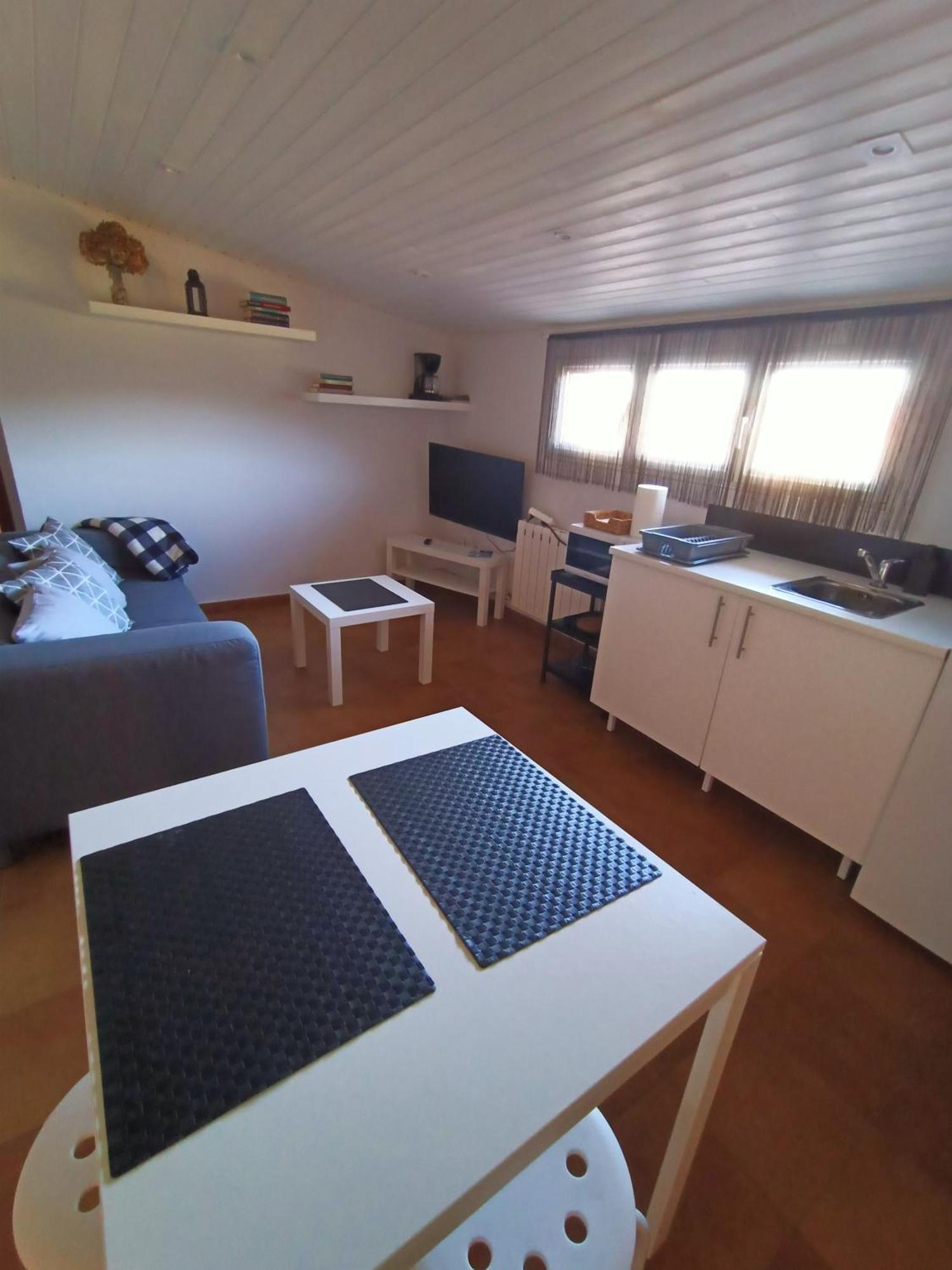 Apartamento en bloque vivienda con piscina y barbacoa a 15 min de la playa Meis Exterior foto